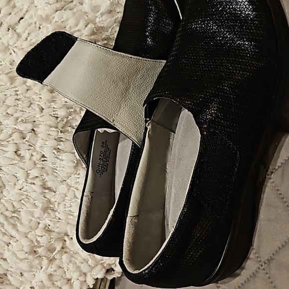 Alegria Shoes - Picture 14 of 16